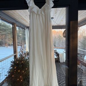 Doen Cream Maxi Dress